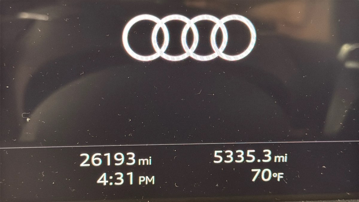 Photo 19 of this Audi e-tron GT