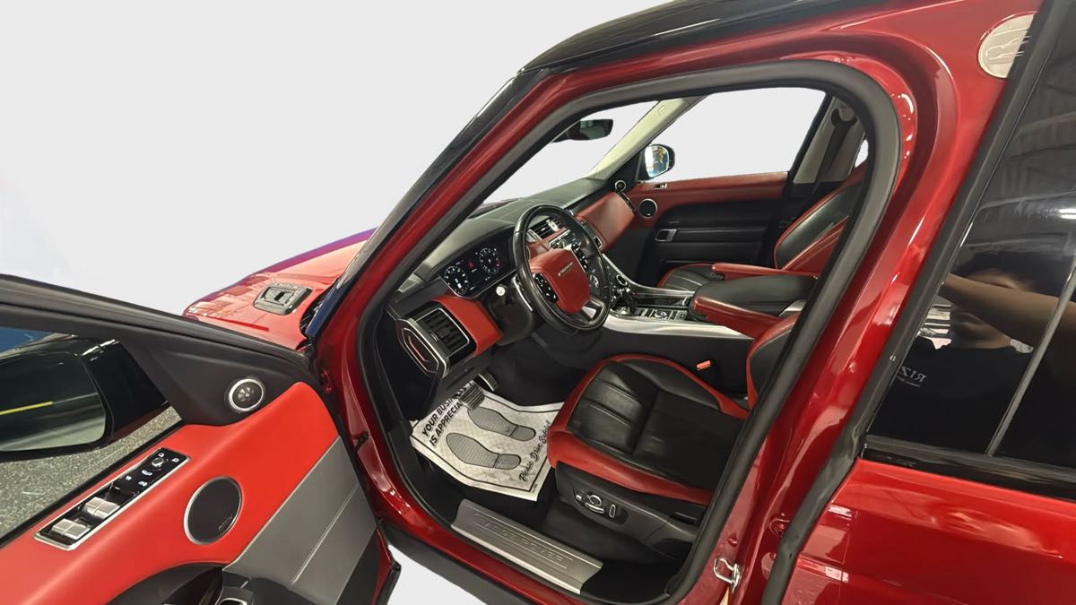 Photo 10 of this Land Rover Range Rover Sport