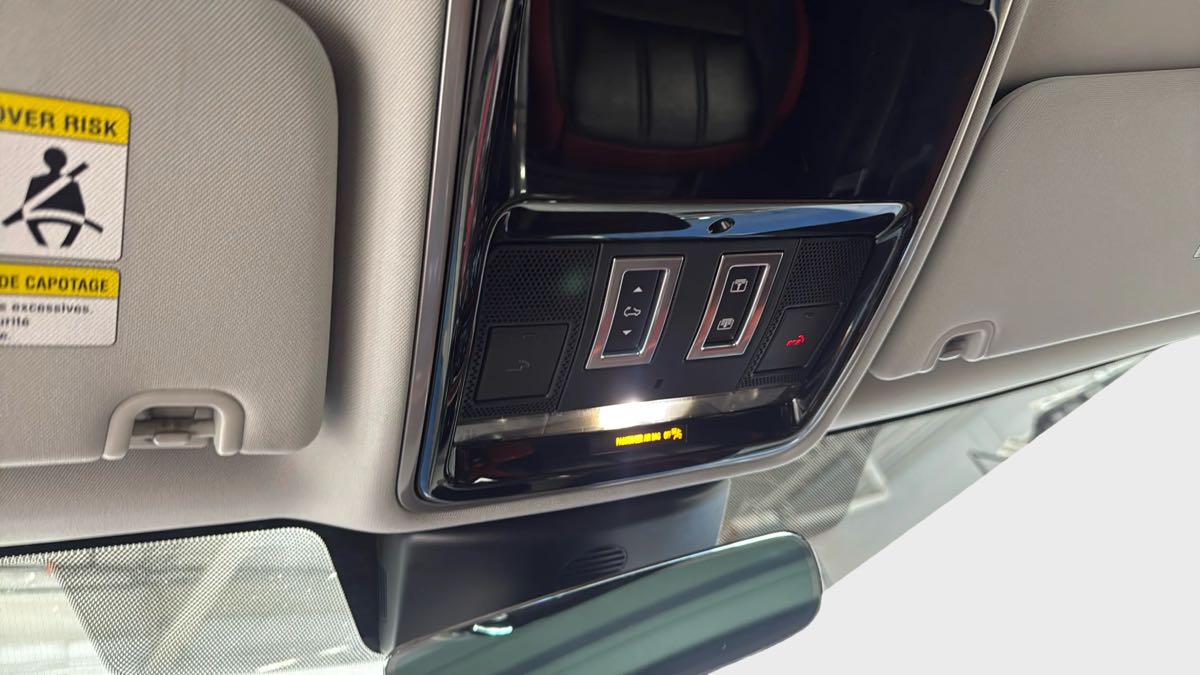 Photo 22 of this Land Rover Range Rover Sport