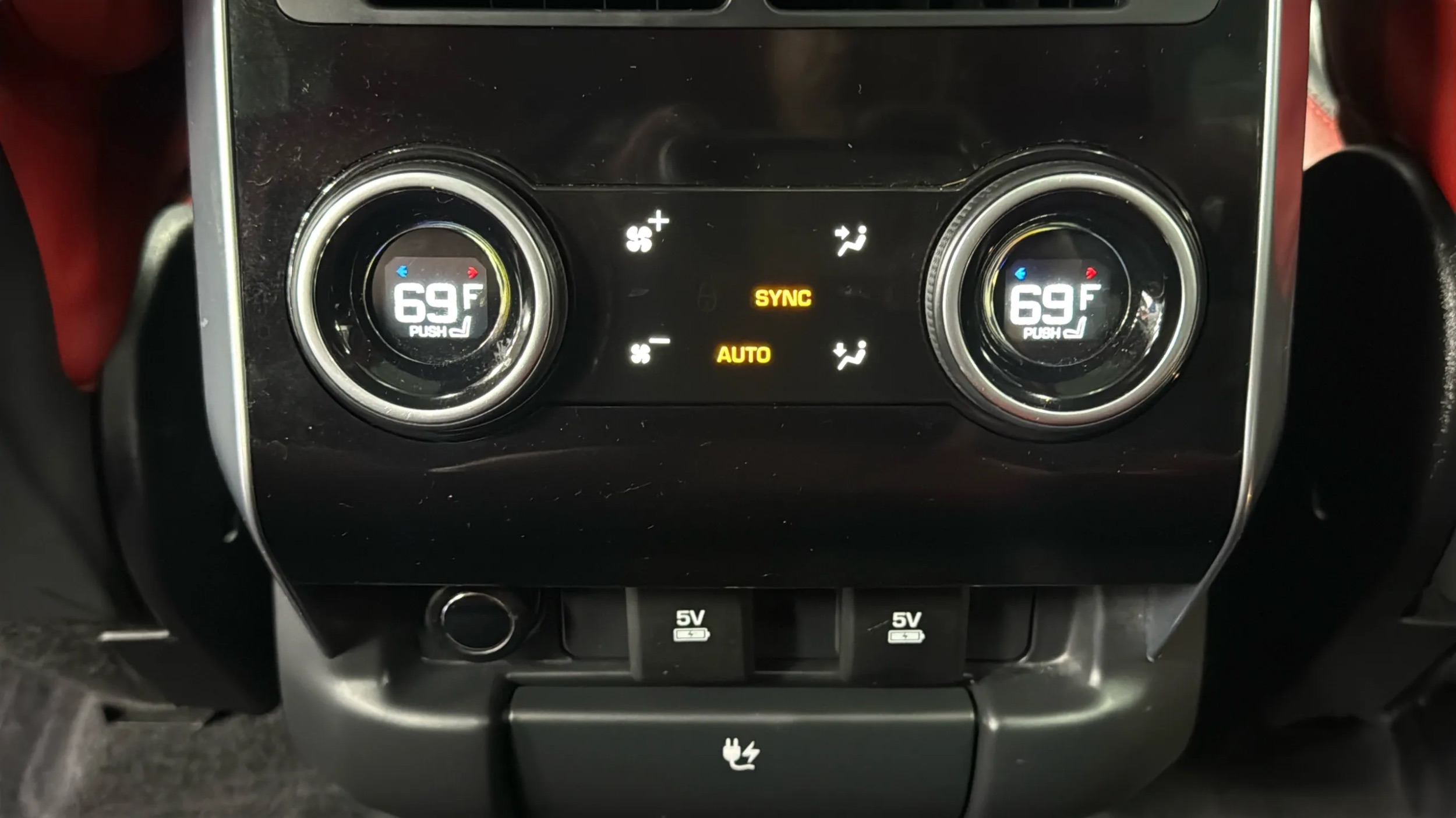 Photo 28 of this Land Rover Range Rover Sport