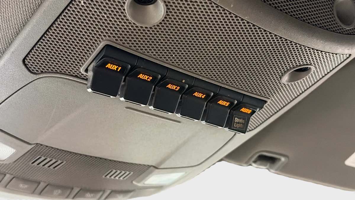 Photo 22 of this Ford Super Duty F-550 DRW