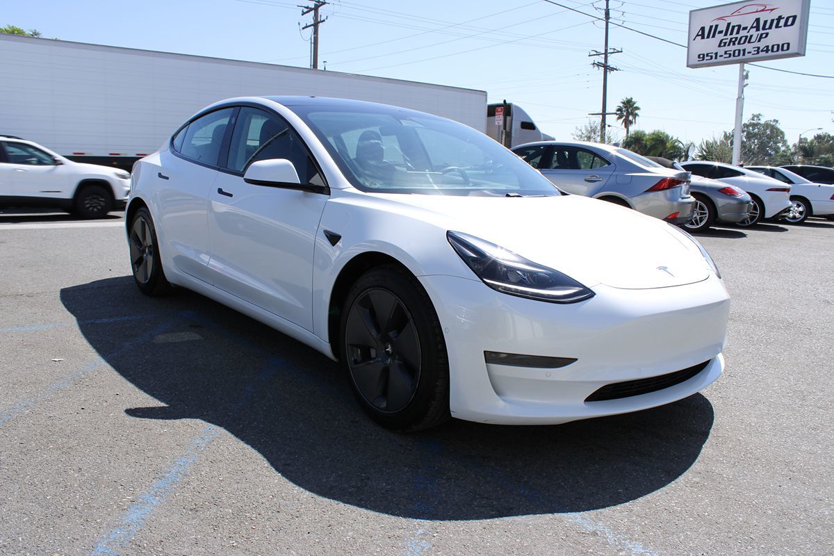 2021 Tesla Model 3 Standard Range Plus