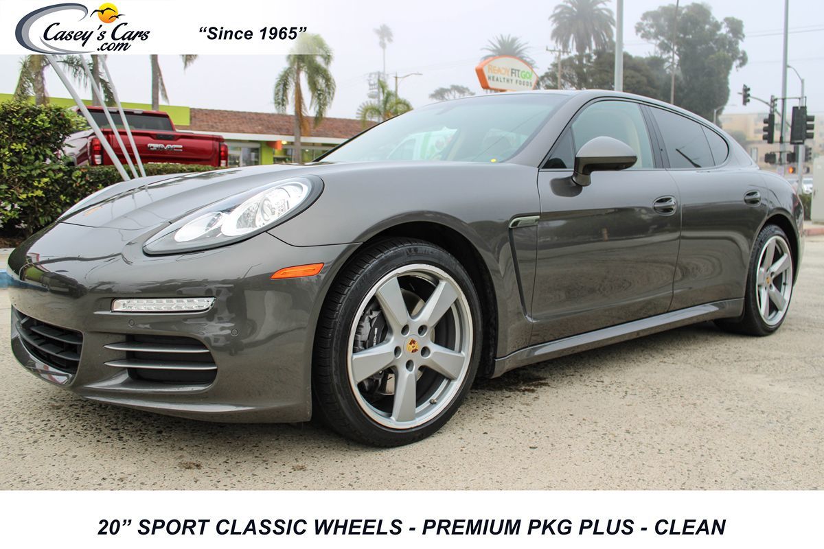 2016 Porsche Panamera 4 Edition