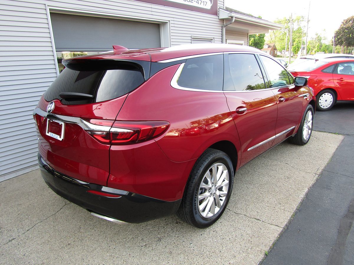 2021 Buick Enclave Essence 3