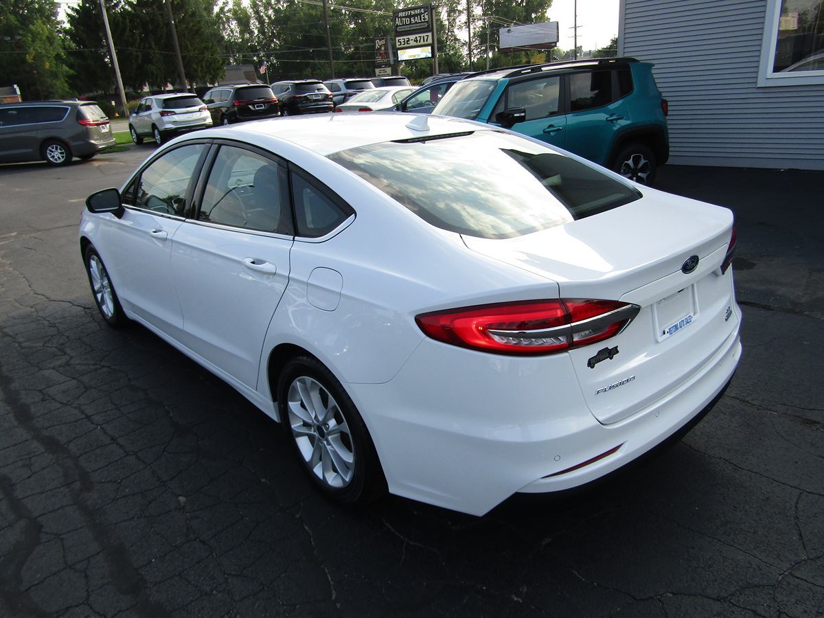 2019 Ford Fusion SE 3