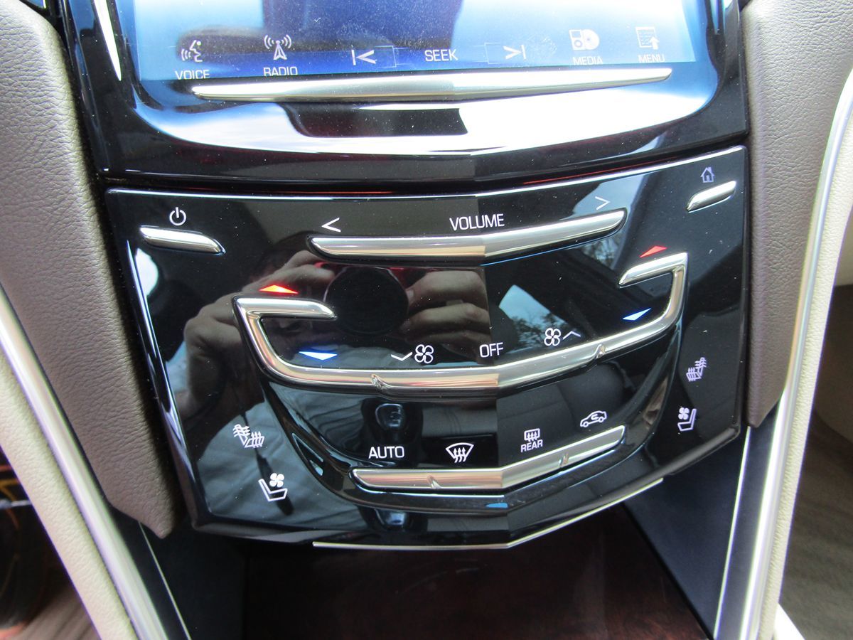 2013 Cadillac XTS Premium 16