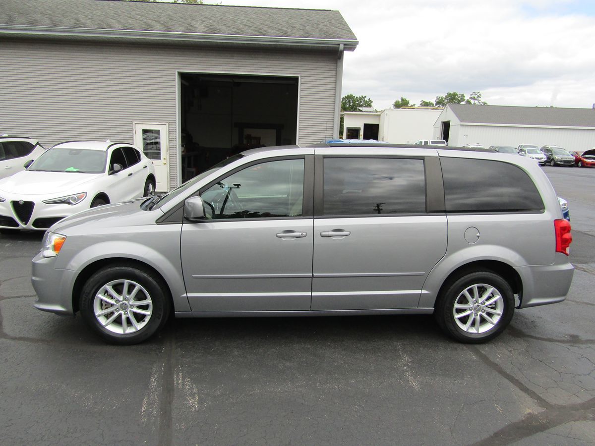 2016 Dodge Grand Caravan SXT 2