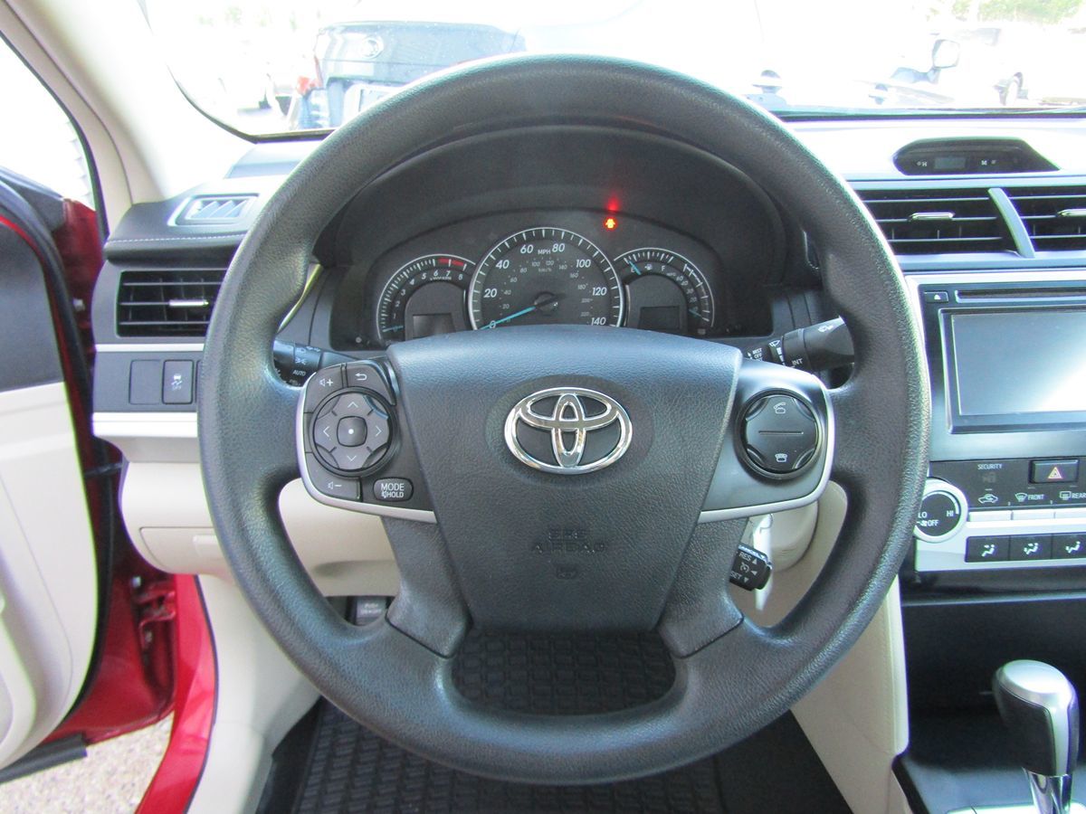 2013 Toyota Camry LE 6