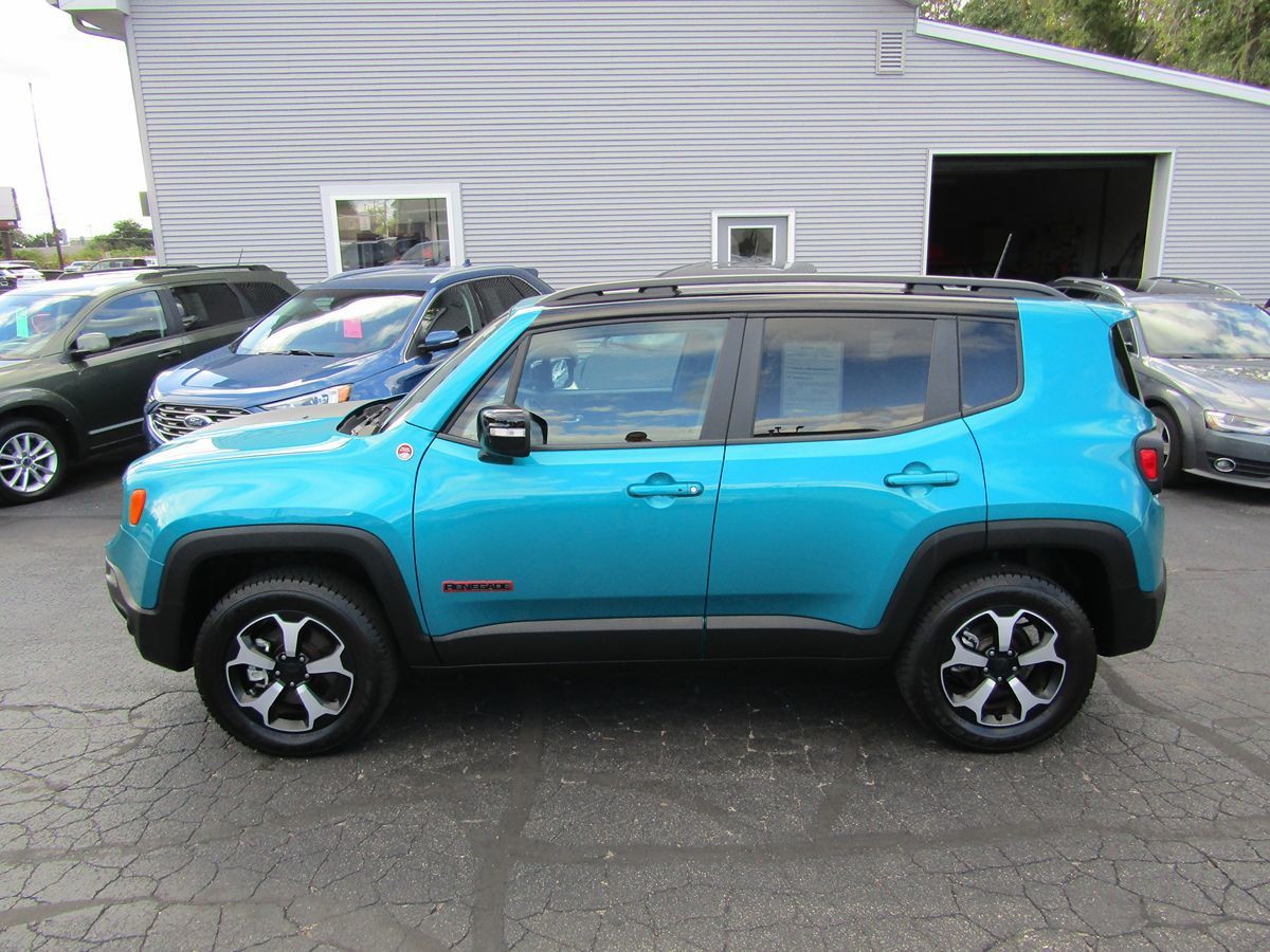 2022 Jeep Renegade Trailhawk 2