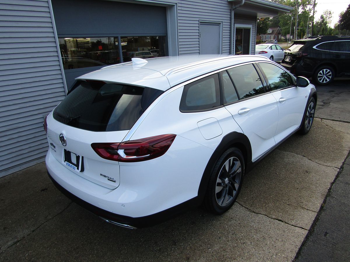 2018 Buick Regal TourX Preferred 3