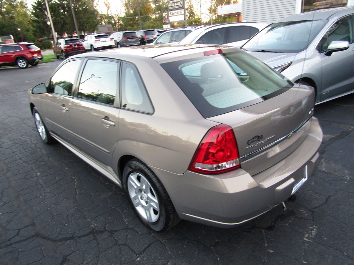 2007 Chevrolet Malibu Maxx LT 3