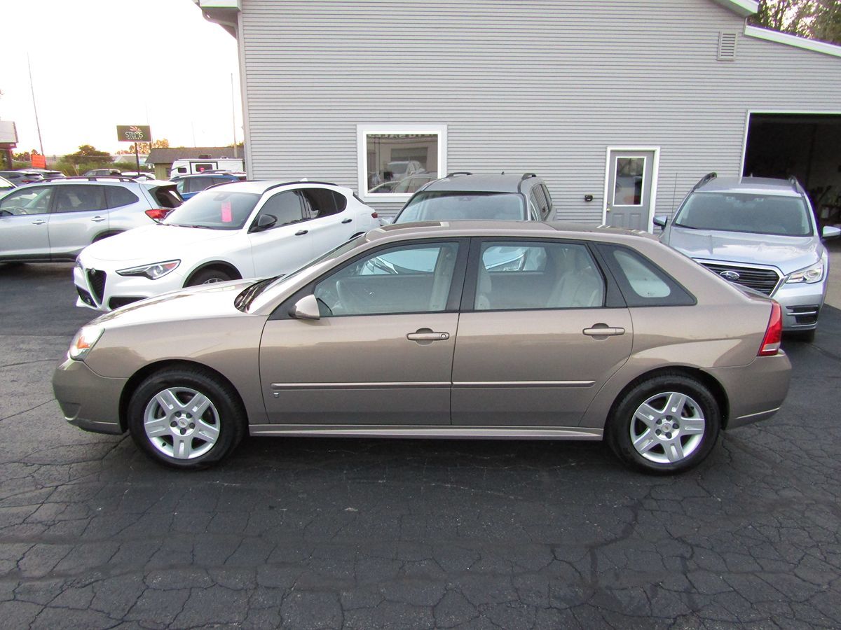 2007 Chevrolet Malibu Maxx LT 2