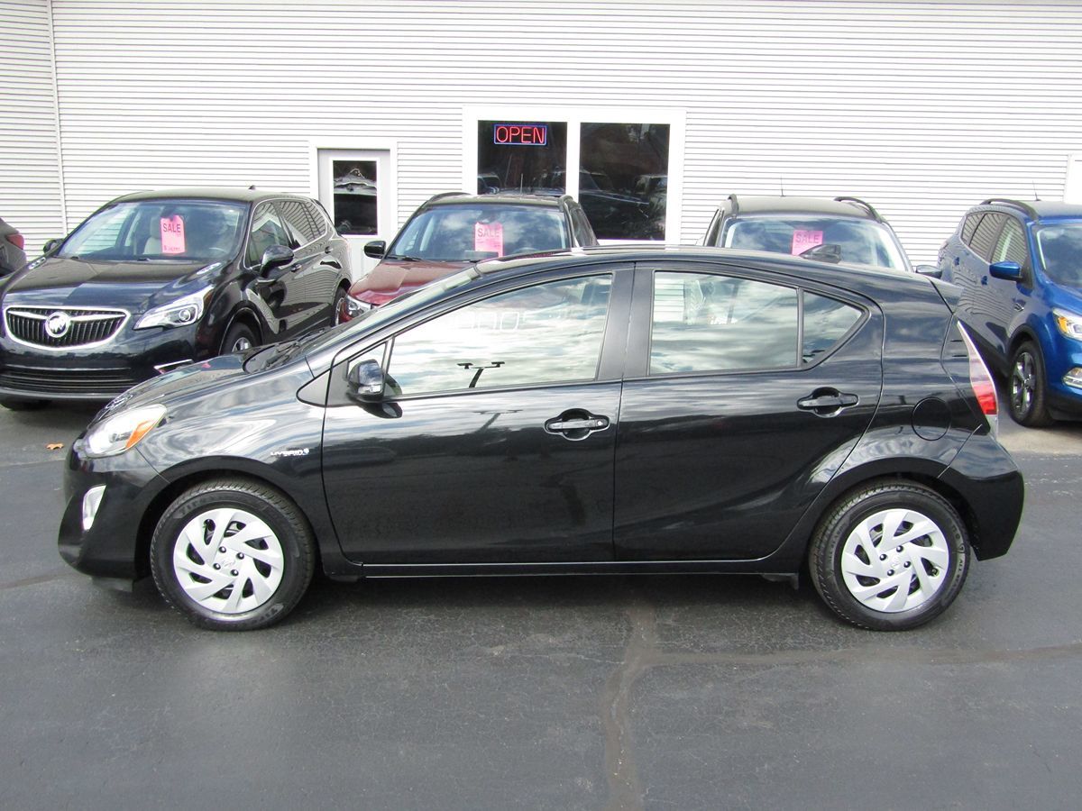 2016 Toyota Prius c Two 2