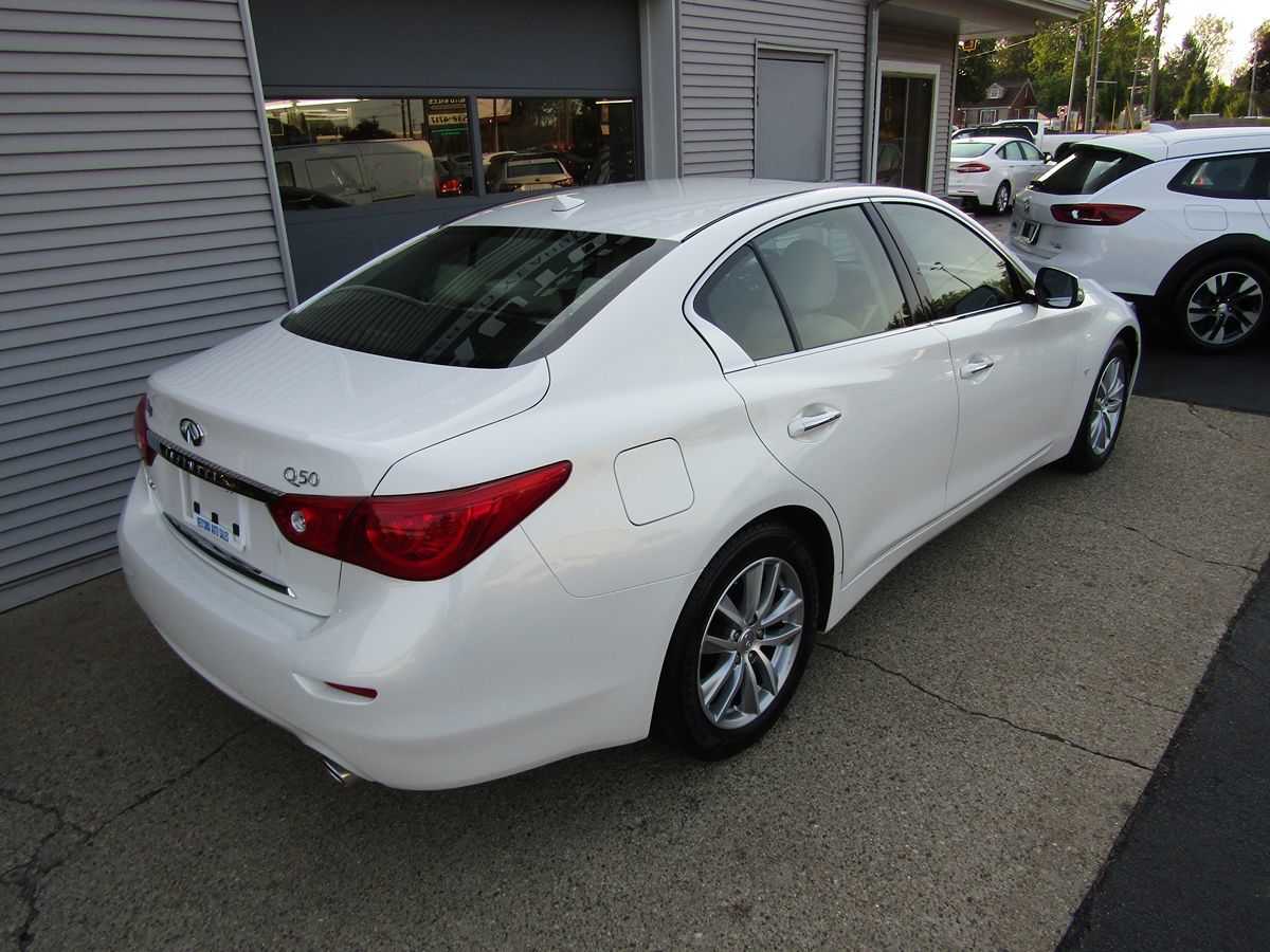 2015 INFINITI Q50  3