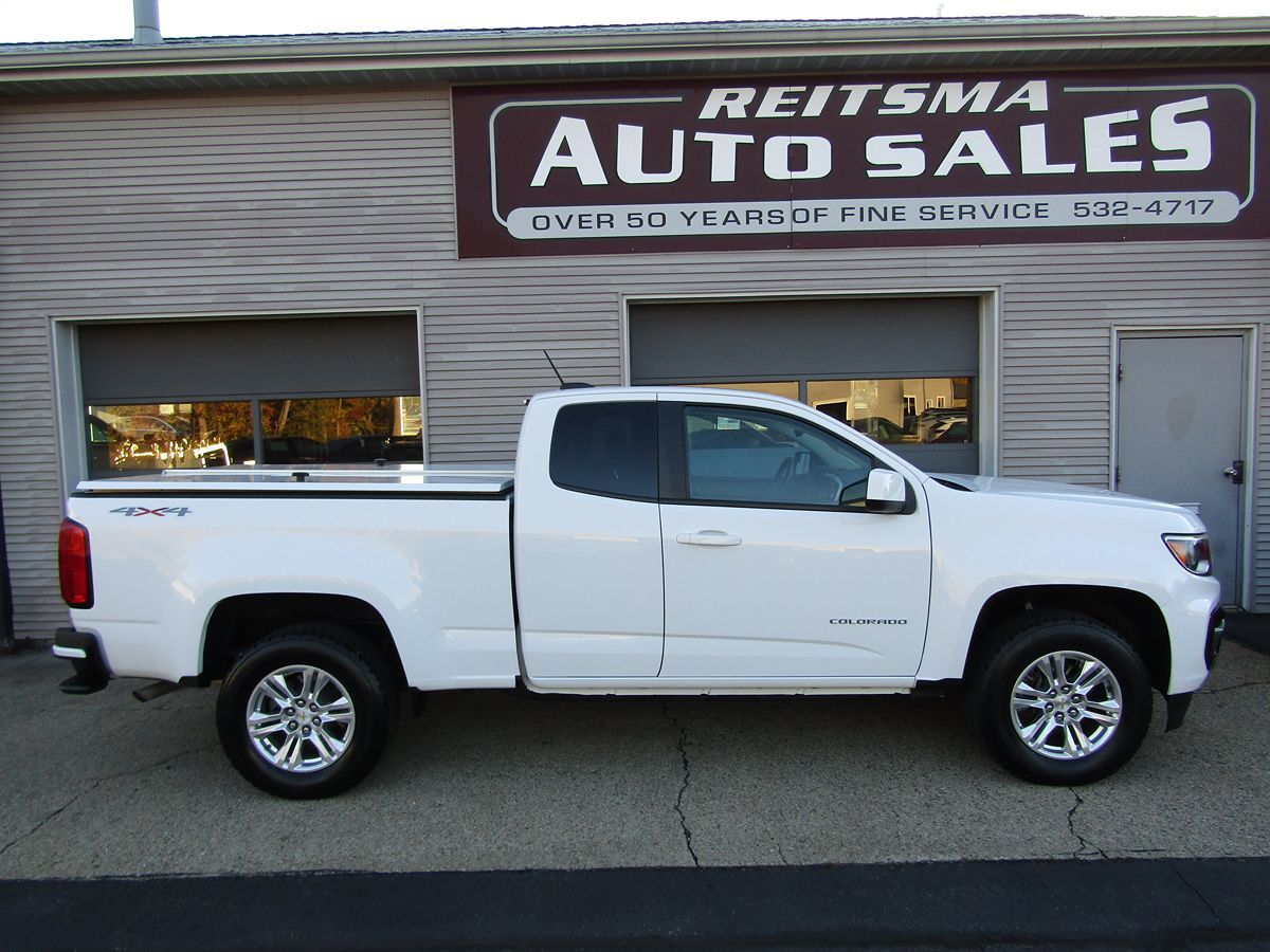 2021 Chevrolet Colorado 4WD LT 2