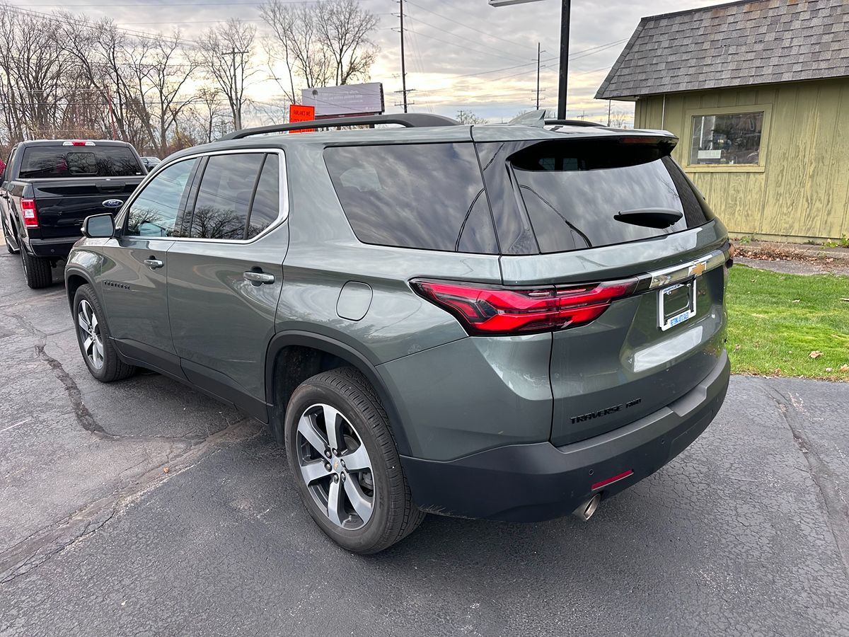 2022 Chevrolet Traverse LT Leather 3