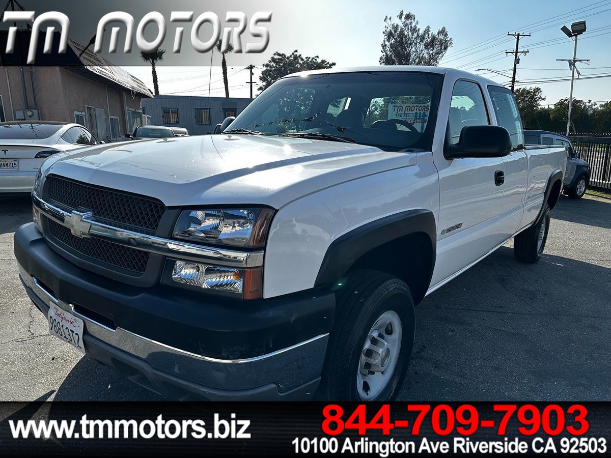 2004 Chevrolet Silverado 2500HD WT