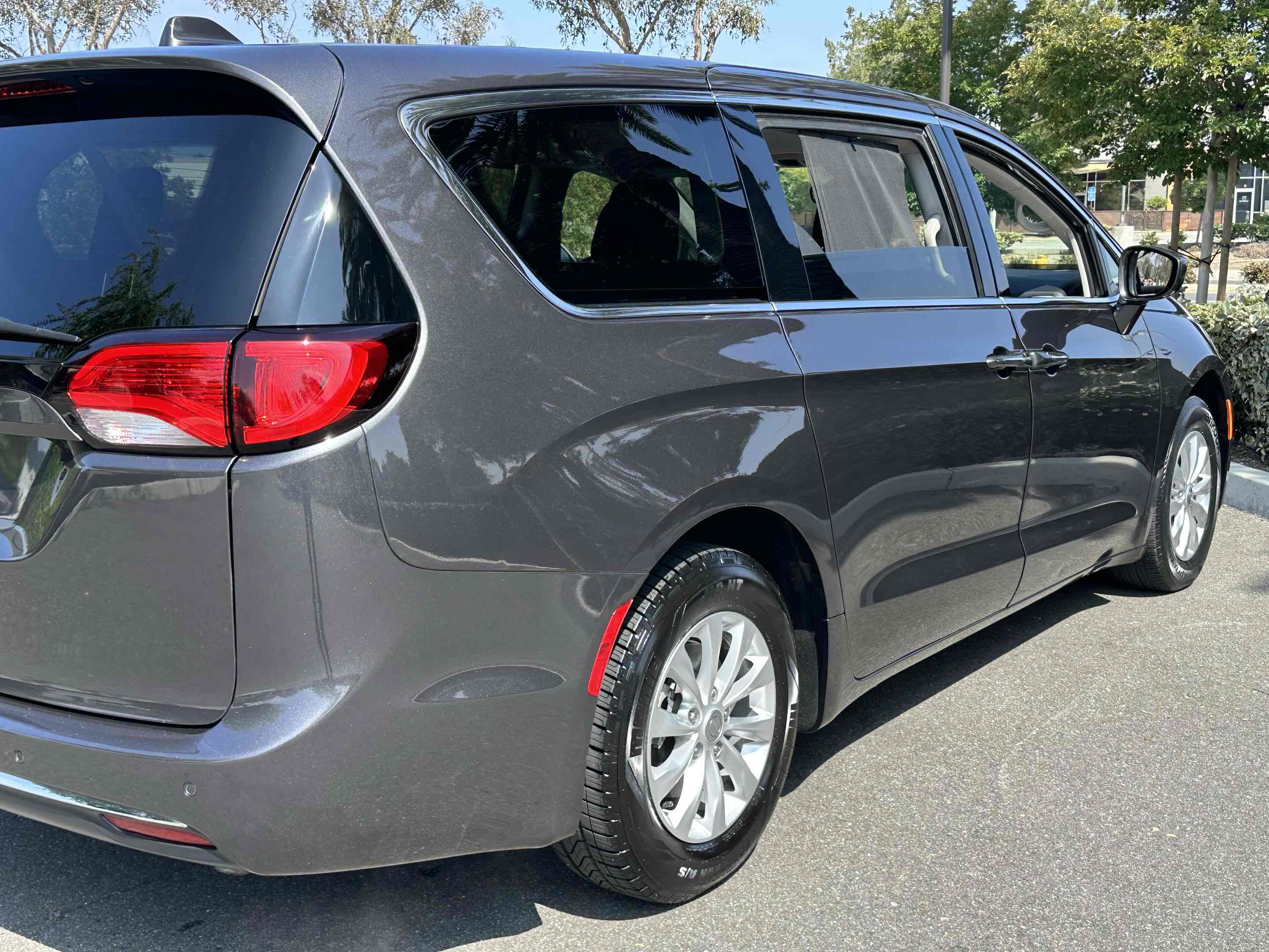 Sold 2018 Chrysler Pacifica Touring Plus - 8 PASSENGER SEATING in Murrieta