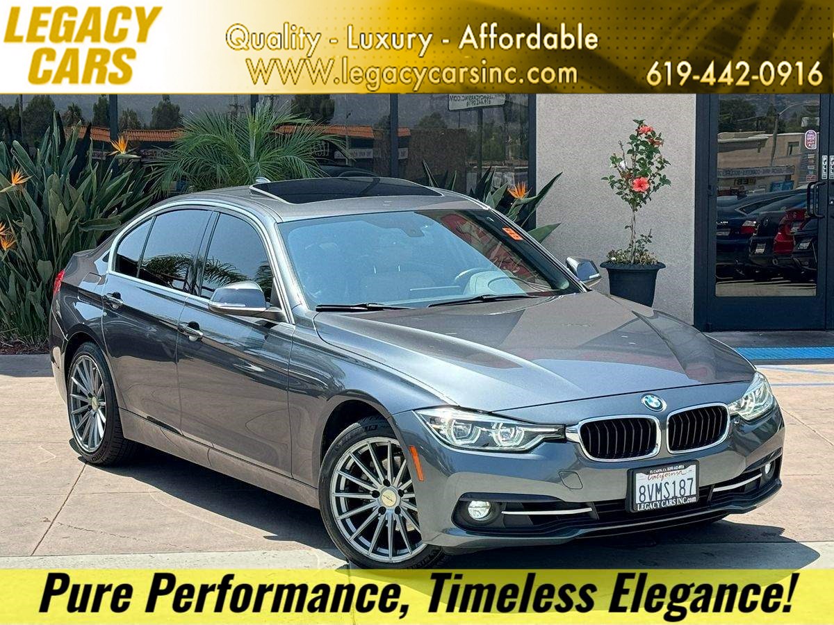 2018 BMW 3 Series 330i W/ APPLE CARPLAY / MOONROOF