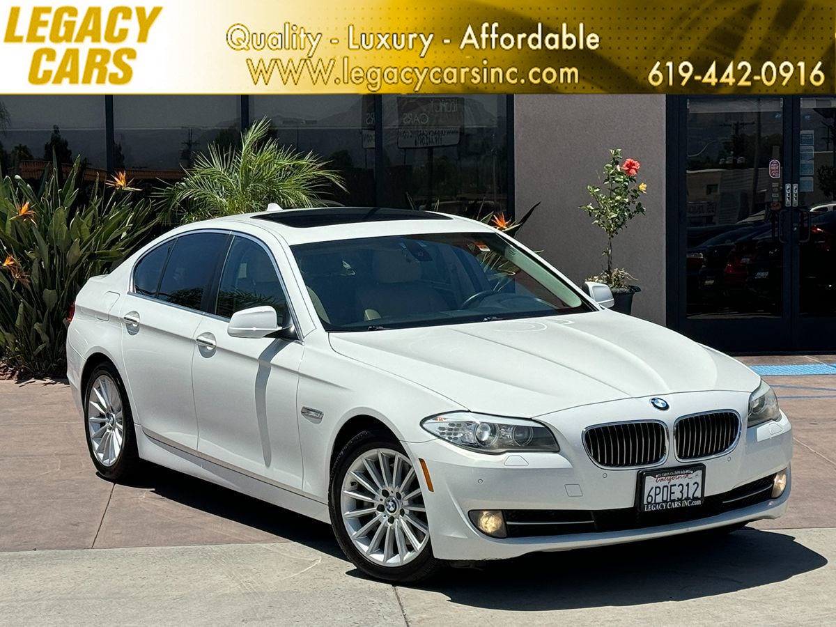 2011 BMW 5 Series 535i PREMIUM W/ MOONROOF / BACKUP CAM