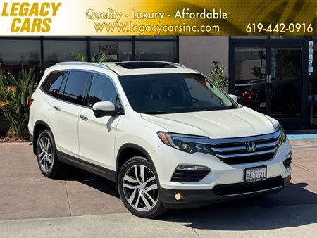 2017 Honda Pilot Touring LOW MILES W/ MOONROOF / LEATHER