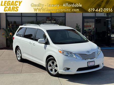 2015 Toyota Sienna LE LOW MILES W/ BACKUP CAMERA