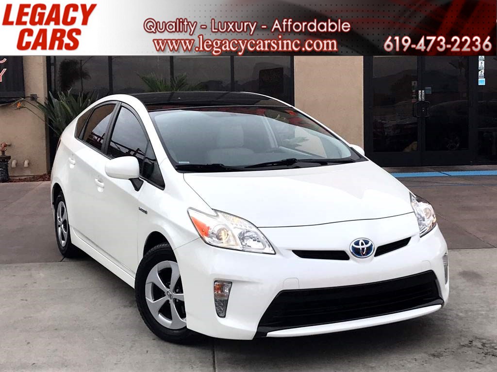 2013 Toyota Prius Three w/SOLAR SUNROOF/Navigation