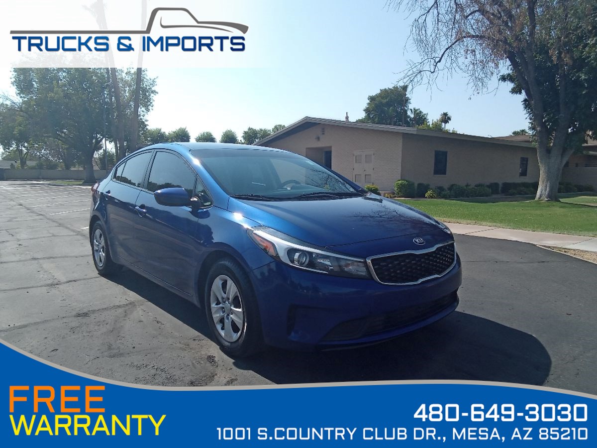 2017 Kia Forte LX Clean Carfax Bluetooth 38 MPG! Got 3!