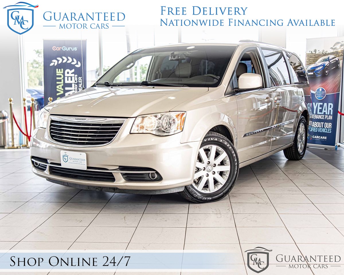 2016 Chrysler Town & Country Touring