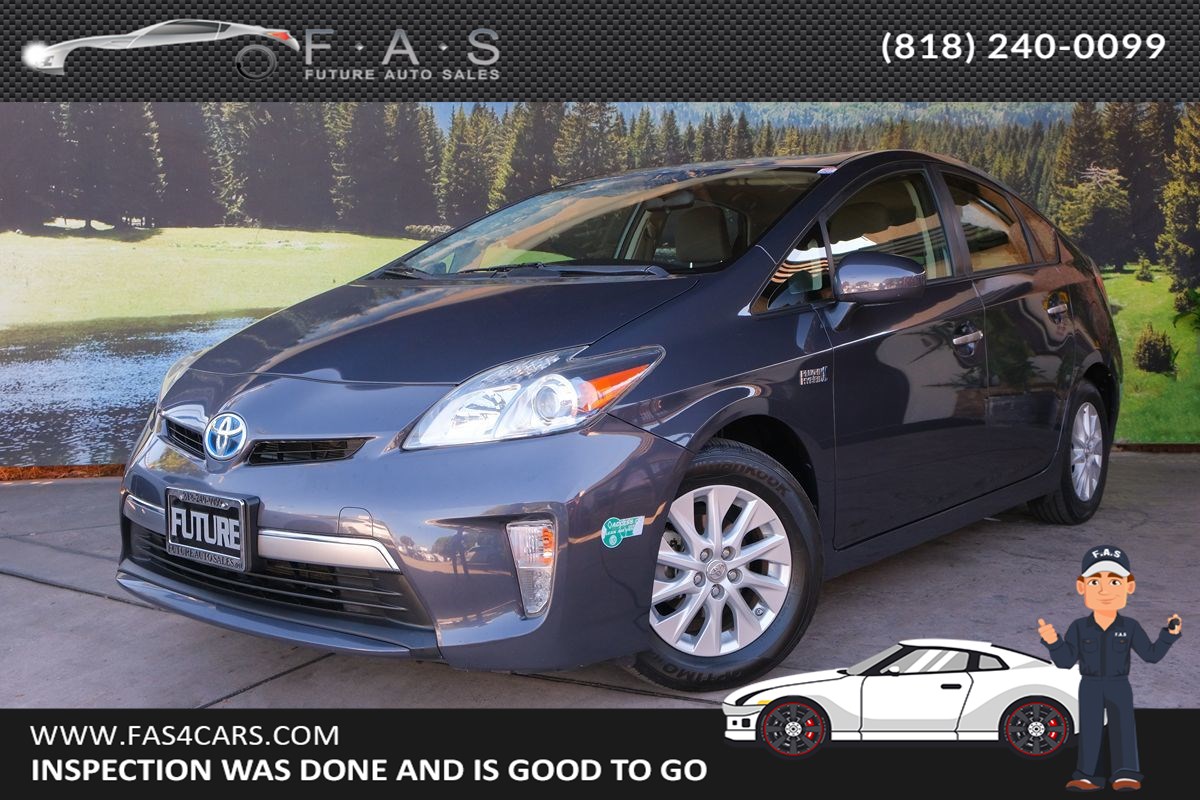 2014 Toyota Prius Plug-In 