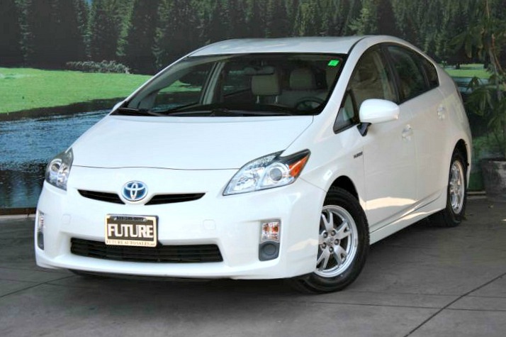 Sold 10 Toyota Prius Iv In Glendale