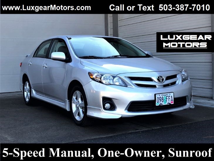Sold 11 Toyota Corolla S 5 Speed Manual One Owner Moonroof Local Car In Portland