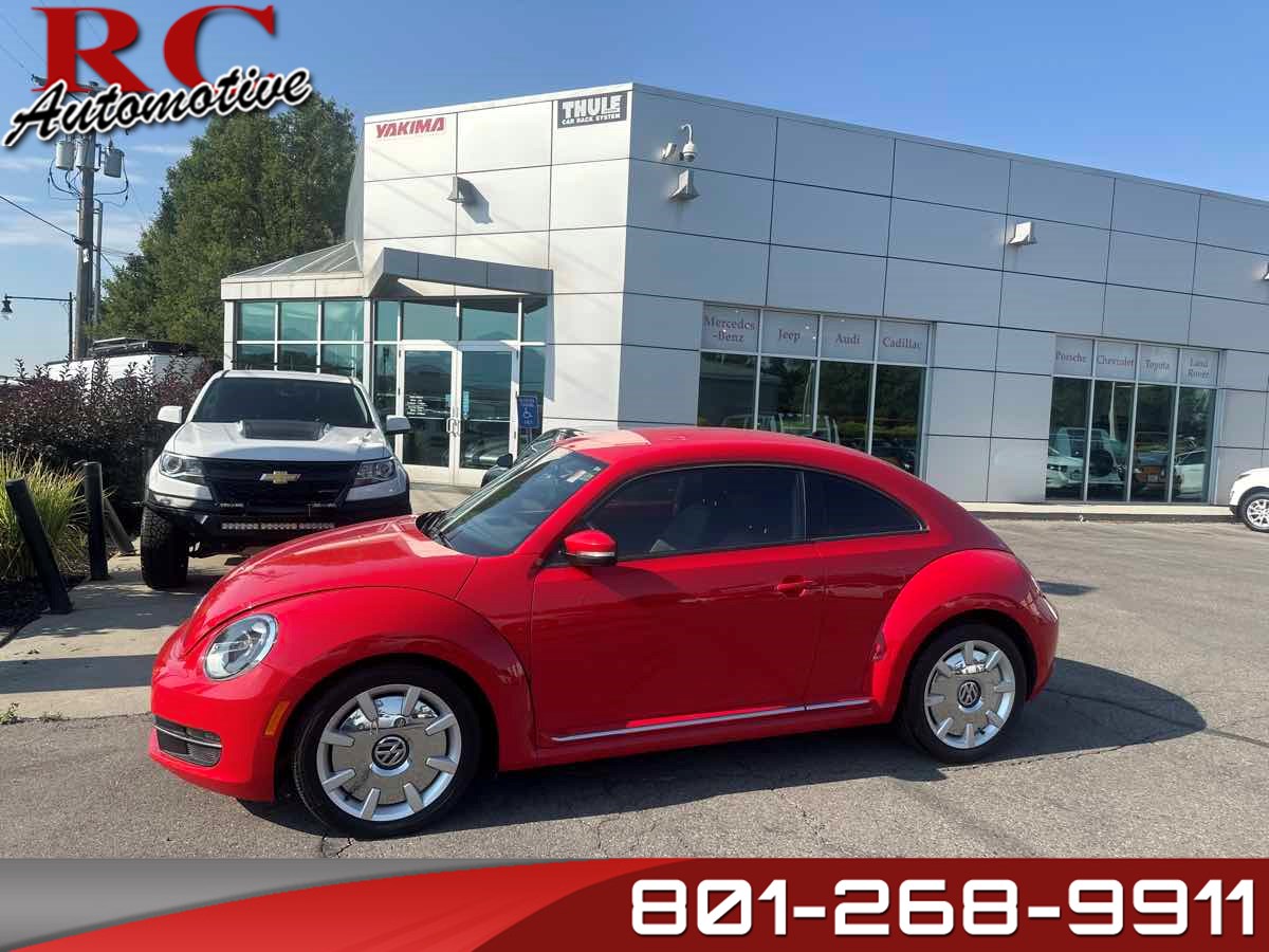 2012 Volkswagen Beetle 2.5L w/Sound/Nav PZEV