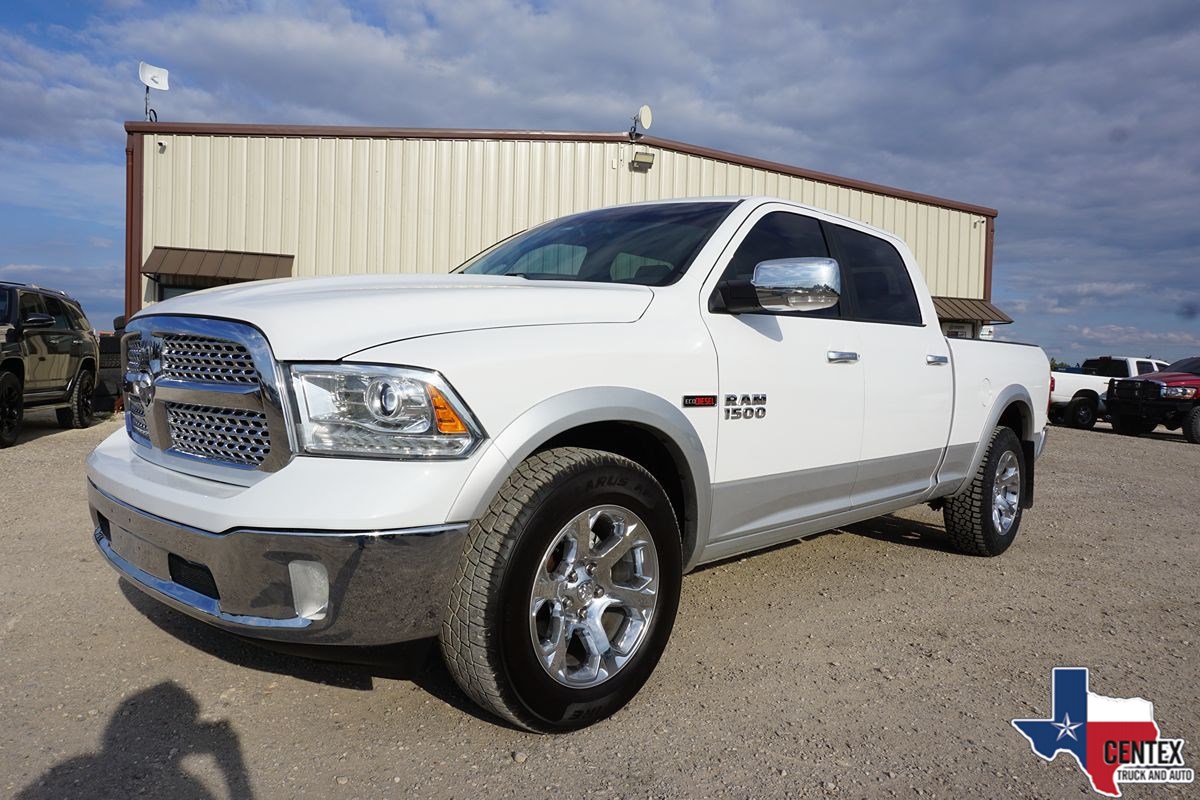 2017 Ram 1500 LARAMIE DIESEL 4X4!