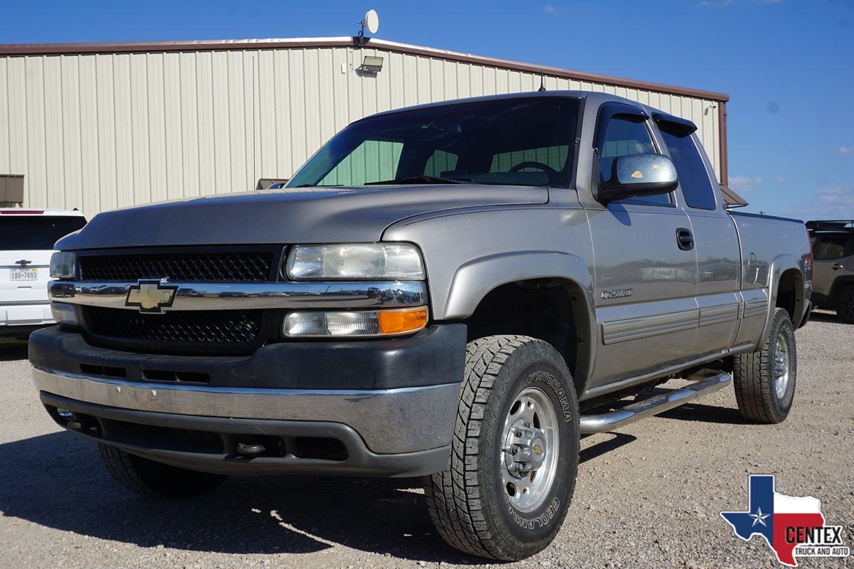 2002 Chevrolet SILVERADO 2500 8.1, 4X4, LOW MILES