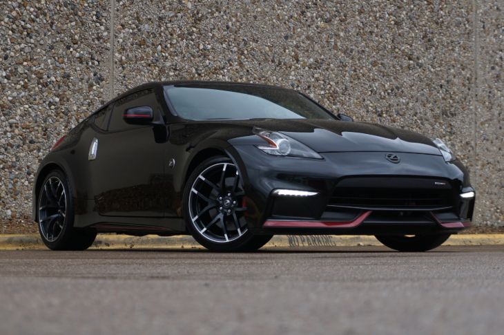 nissan 370z nismo black