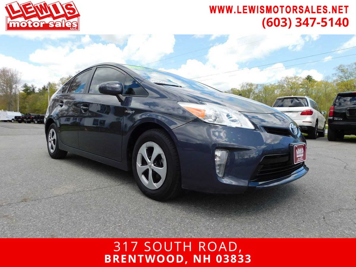 2012 Toyota Prius Three - One Owner Navigation