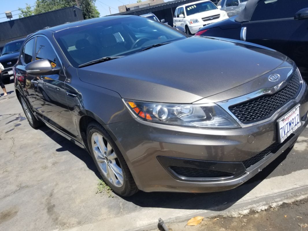 Kia Optima: Securing a child restraint seat with child seat lower anchor system Kia Optima: Securing a child restraint seat with child seat lower anchor system