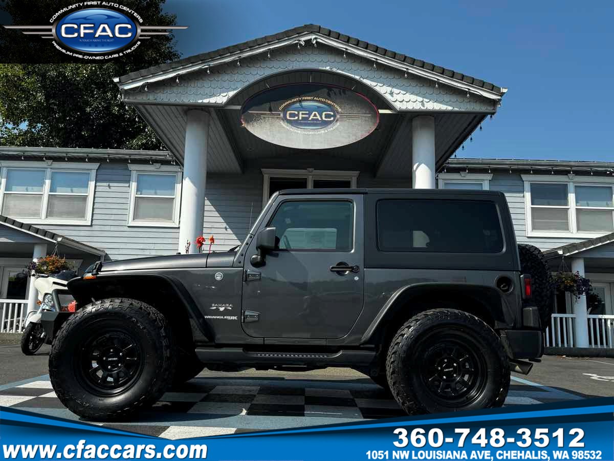 2018 Jeep Wrangler JK Sahara HardTop 4WD (ONLY 49K MILES)