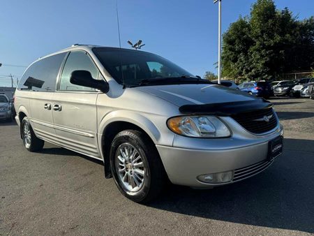 2001 Chrysler Town & Country Limited