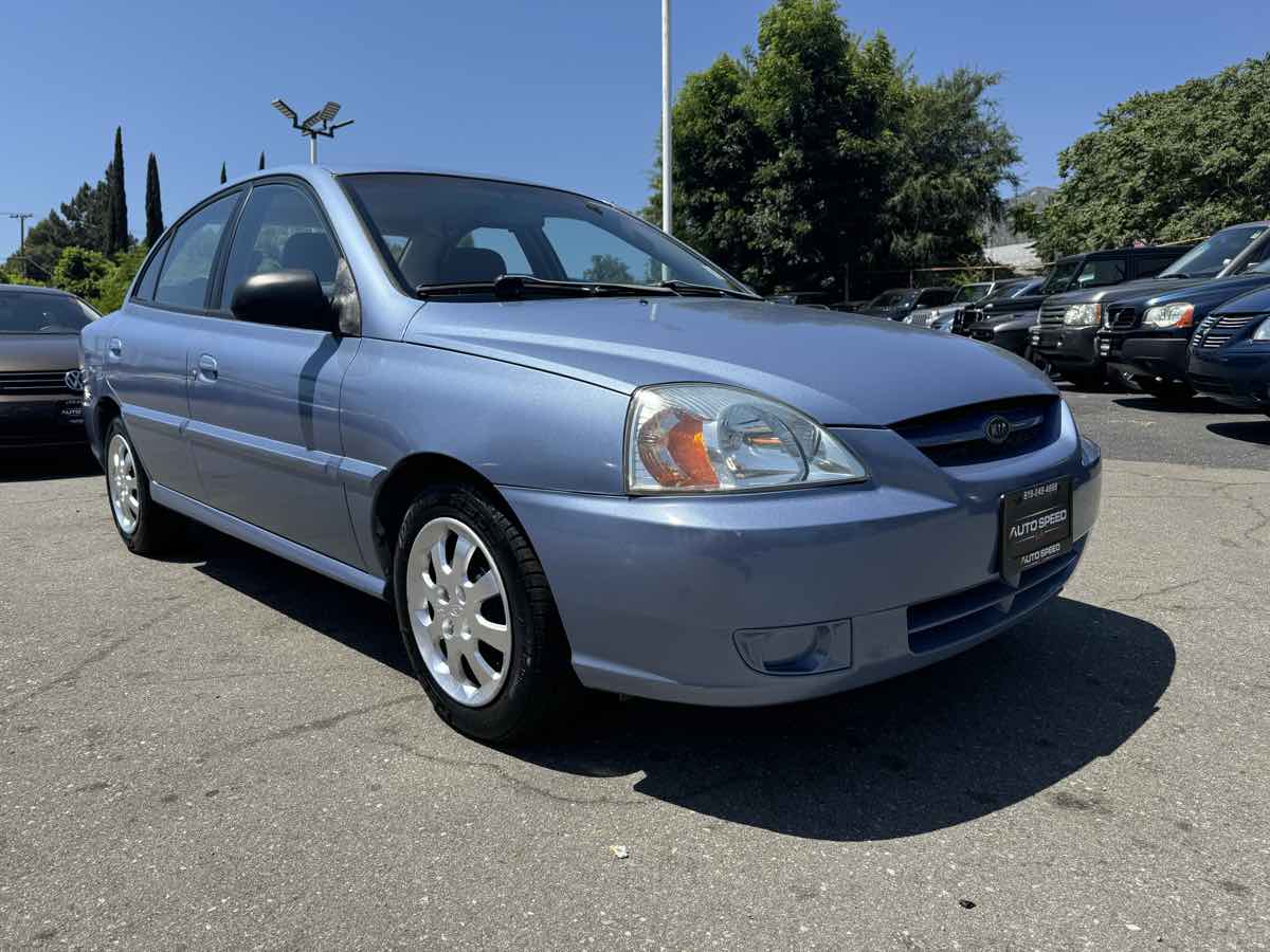 2004 Kia Rio 