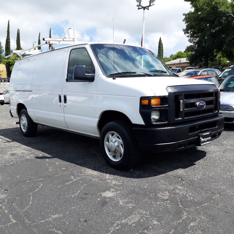 2011 ford econoline van