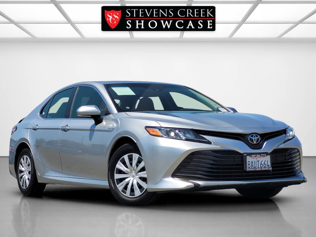 2018 Toyota Camry Hybrid LE