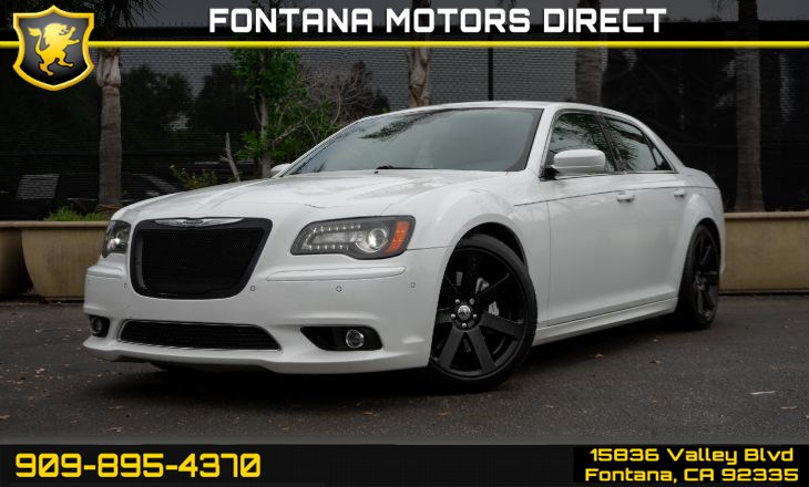 2012 Chrysler 300 SRT8 (Leather Interior & Dual Pane Panoramic Sunroof)