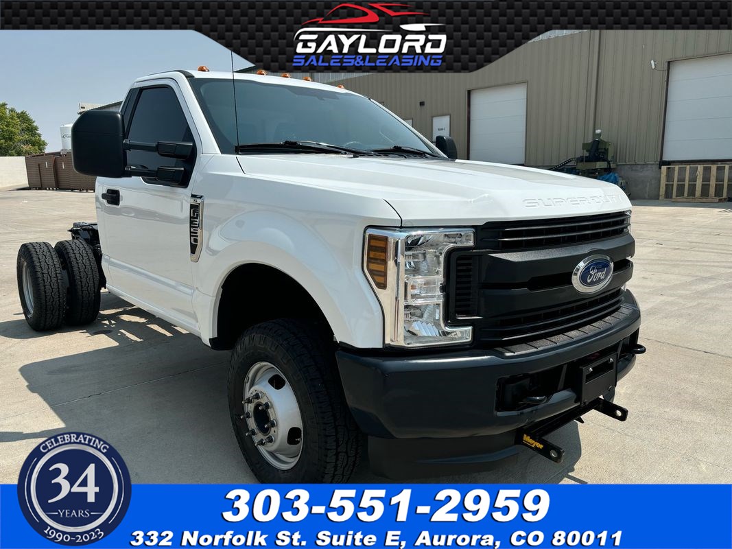 2018 Ford Super Duty F-350 Dually Regular Cab & Chassis 145" WB 60" CA 4X4 6.2L V8