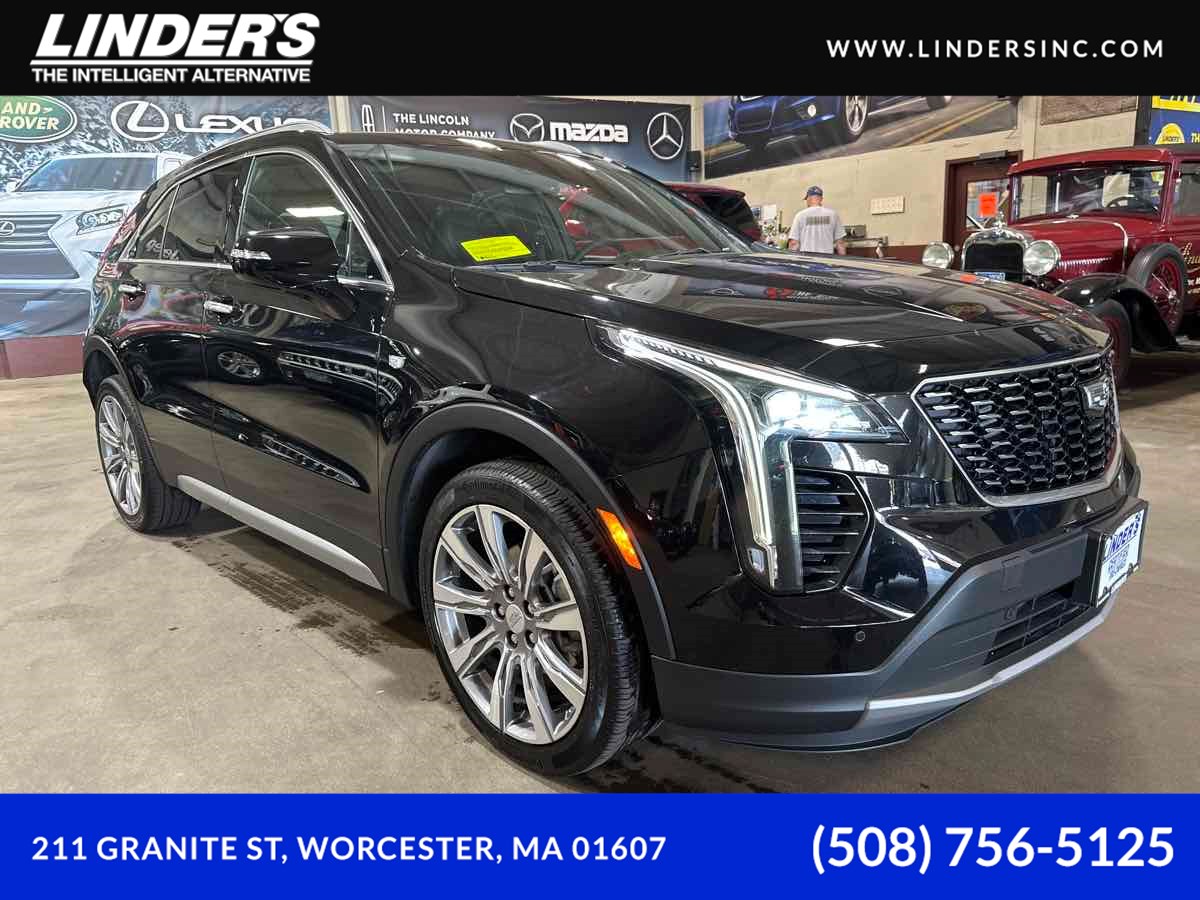 2022 Cadillac XT4 Premium Luxury AWD