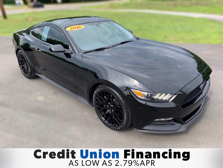 Sold 16 Ford Mustang V6 In Sevierville