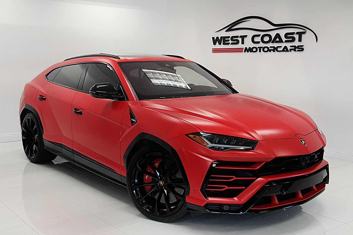 2019 Lamborghini Urus* HIGH GLOSS STYLE PACKAGE ** ONLY 12K MILES** 23" PREMIUM WHEELS ** MATTE PPF ON ENTIRE CAR