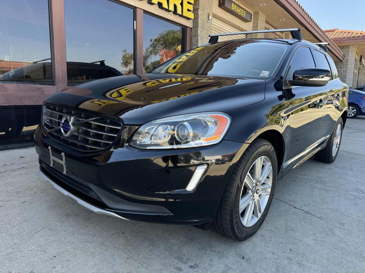 2016 Volvo XC60 T6 Drive-E Platinum