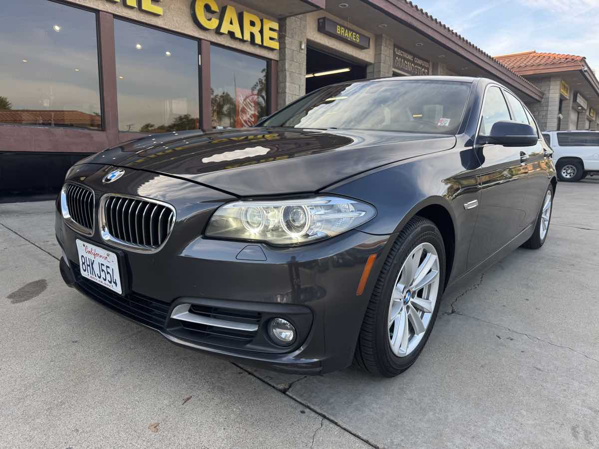 2015 BMW 5 Series 528i